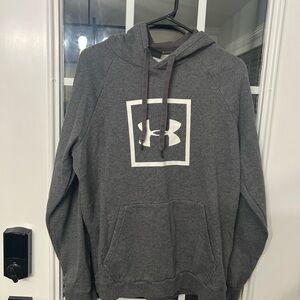 Under Armour Sweatshirt